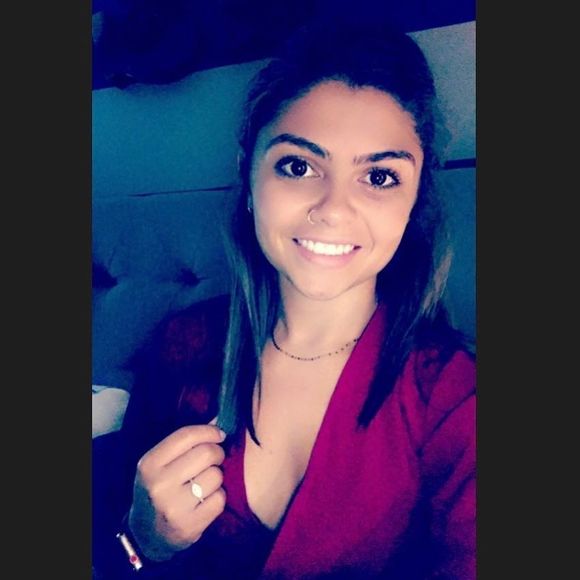 Meet your Posher, Alexandra - Picture 1 of 1